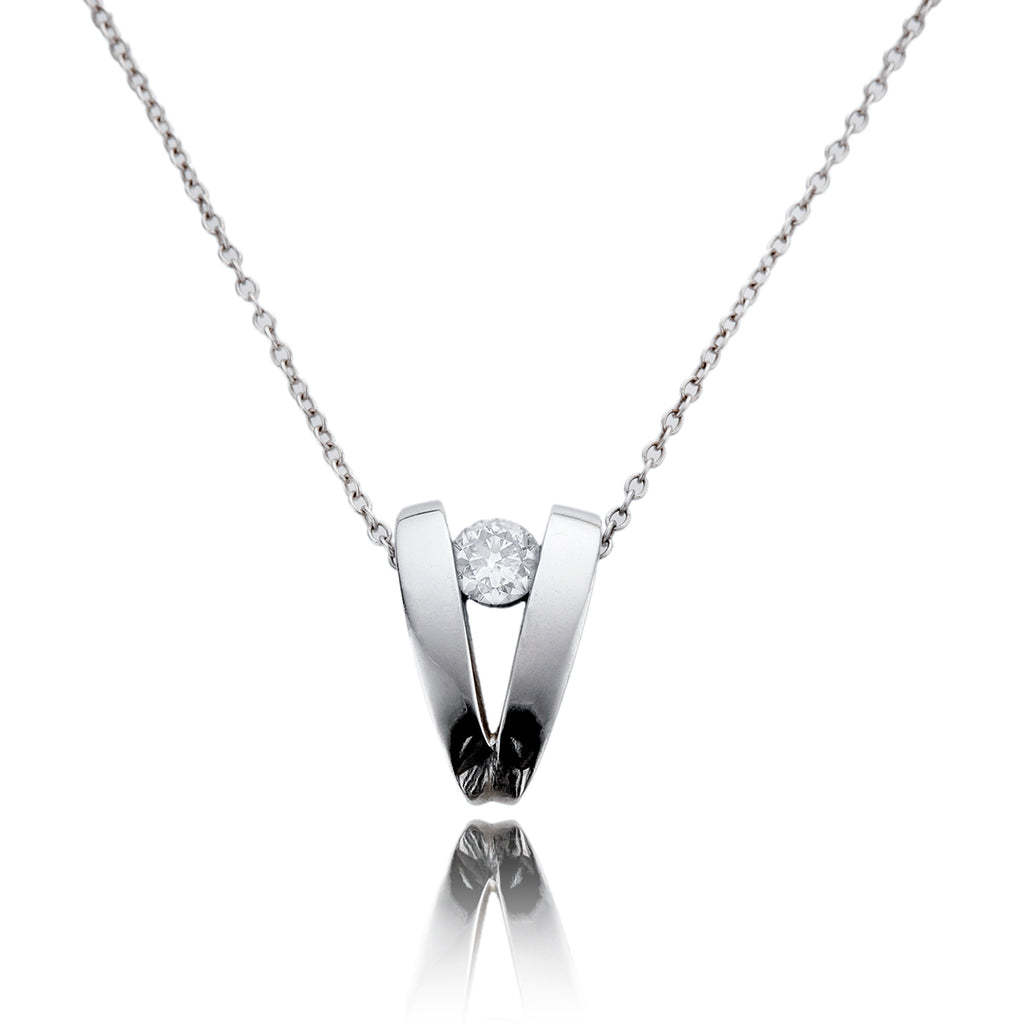 10K White Gold 'V' Split Diamond Pendant With Chain Default Title